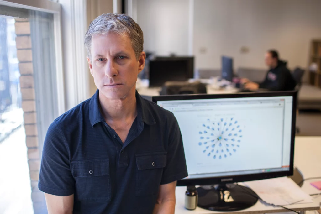 Chris Larsen